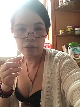 nidejiejie online show from May 24, 4:11 am