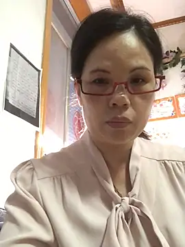 nidejiejie online show from May 26, 11:31 am