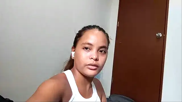 Bunny Kisss online show from May 23, 7:39 am