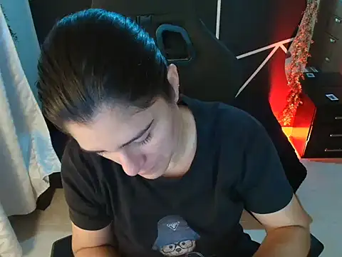 LUCYMILF SEXY online show from May 10, 1:35 pm