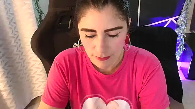 LUCYMILF SEXY online show from May 19, 6:04 pm