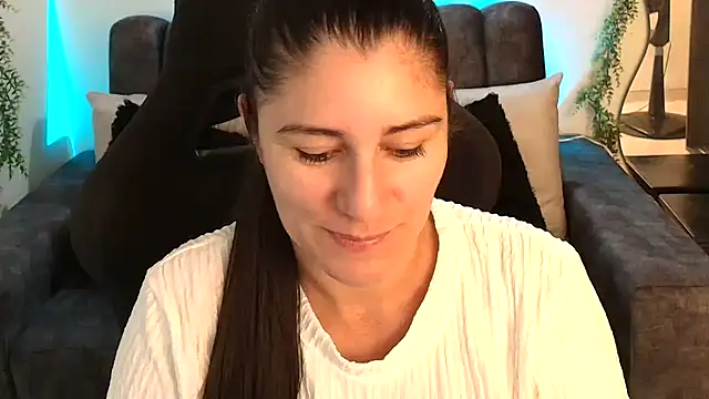 LUCYMILF SEXY online show from May 31, 5:08 pm