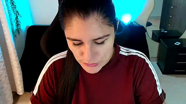 LUCYMILF SEXY online show from May 21, 6:06 pm
