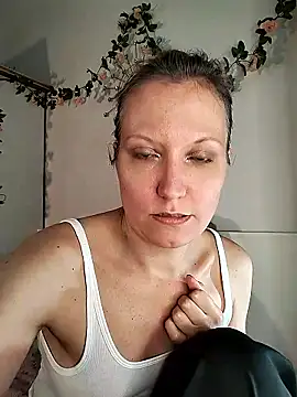 Candy Cougar online show from May 25, 7:07 am