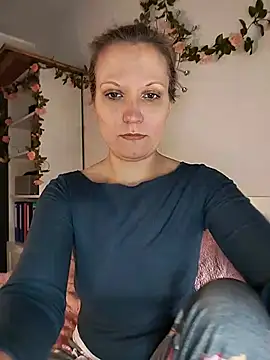 Candy Cougar online show from May 19, 6:31 am