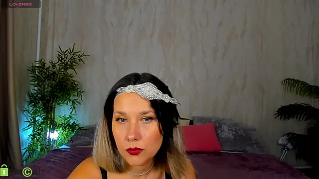 Nikki Mi1k online show from June 29, 1:34 am