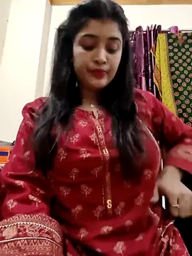 Joya-02 online show from May 5, 6:55 pm