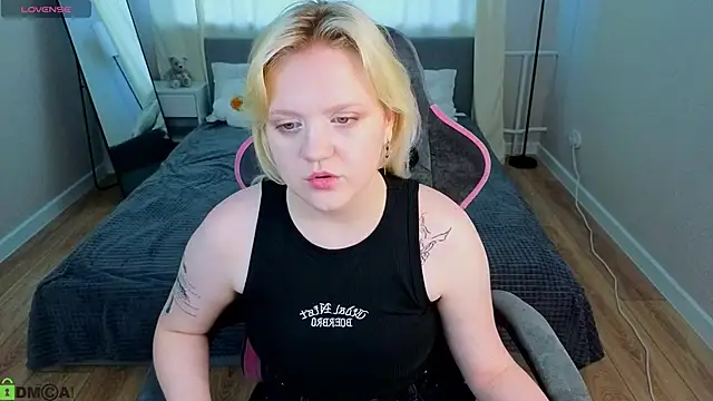 Stacy Allenn online show from May 28, 9:18 am