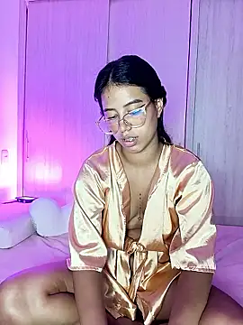 Raven stonee01 online show from May 27, 1:57 am