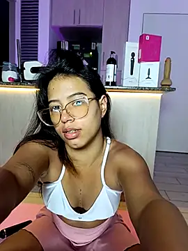 Raven stonee01 online show from May 12, 12:08 am
