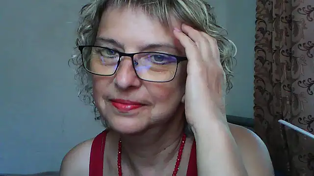 ElizabethGorden online show from July 1, 1:54 pm