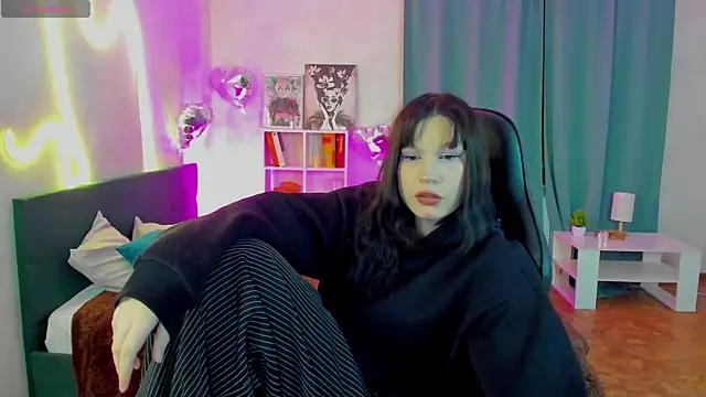 vanila girl online show from May 19, 7:37 am