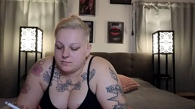 Lady Peggi online show from May 22, 9:13 pm