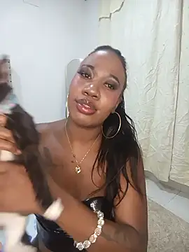 Rossiecameron  online show from May 15, 11:18 pm