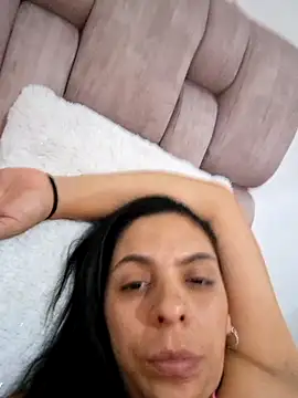 andreadefuego online show from May 19, 12:39 am
