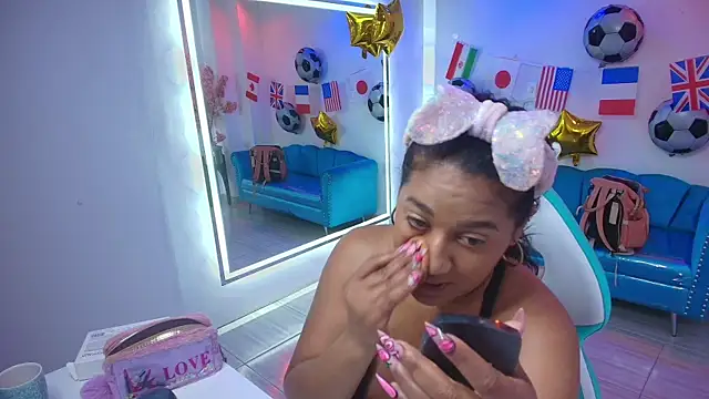 Isabella rows online show from July 9, 8:11 pm