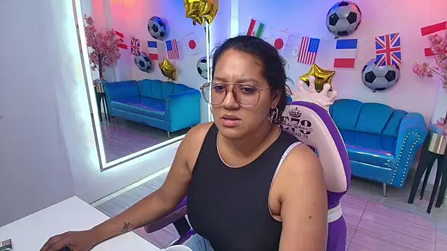 Isabella rows online show from July 17, 8:01 pm