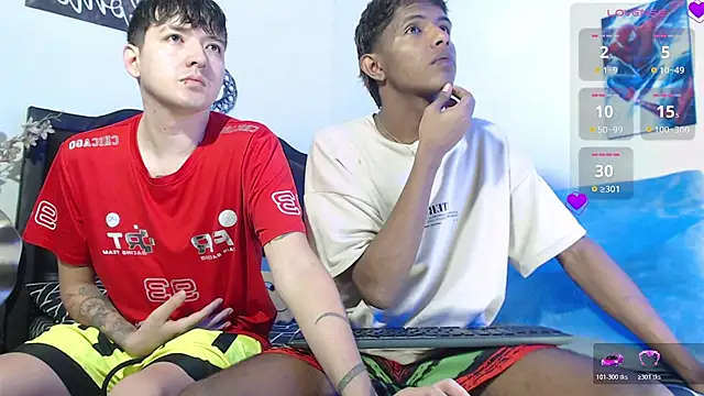 Santiago And Mick online show from July 21, 7:36 pm