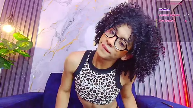 Anahia sexygirl online show from July 18, 8:22 pm
