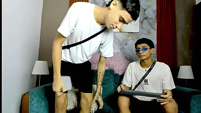 TWINKS BOYSX online show from May 25, 1:21 pm
