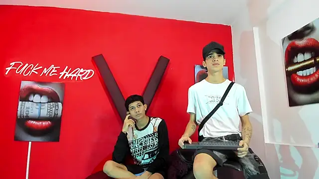 TWINKS BOYSX online show from May 18, 1:28 pm