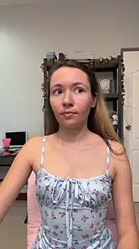 Mini girl do it better online show from May 25, 12:09 am