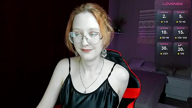 LunaTerry online show from May 26, 8:24 am