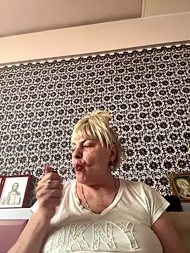 AnastasiaGrey777 online show from June 5, 6:52 am