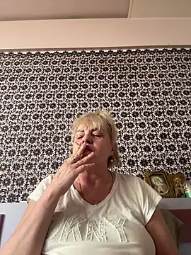 AnastasiaGrey777 online show from June 23, 5:38 am
