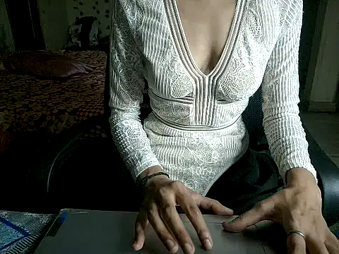 Sexyrossy7 online show from May 15, 6:43 pm