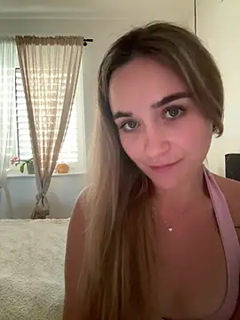 LillyStarr online show from July 28, 5:24 pm