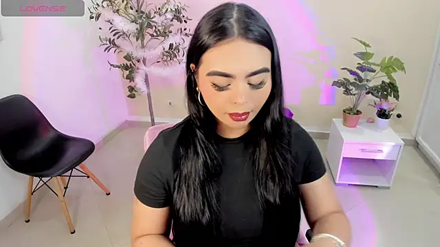Margot Robie online show from May 19, 2:24 pm