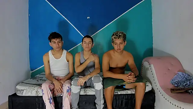 wild boys zs online show from July 16, 9:25 am