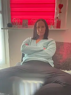 LindaLee90 online show from July 29, 3:34 pm