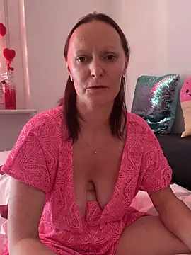 LindaLee90 online show from July 28, 4:39 pm