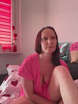 LindaLee90 online show from July 28, 3:21 pm