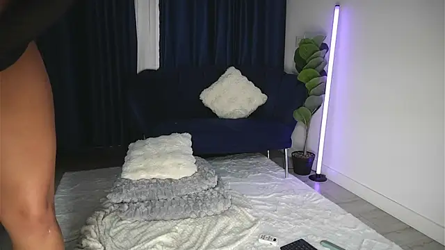 ChrystalCade online show from July 5, 8:58 pm