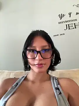 yazmin rouse  online show from June 11, 4:59 pm