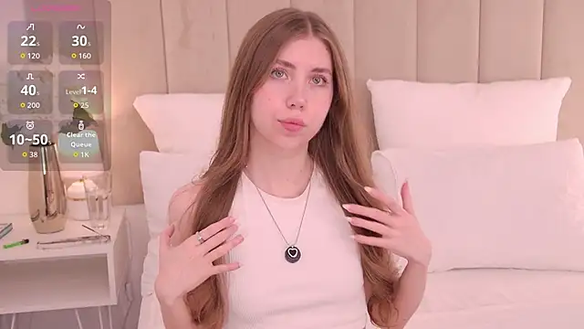 EvaAkiins online show from May 21, 6:17 pm