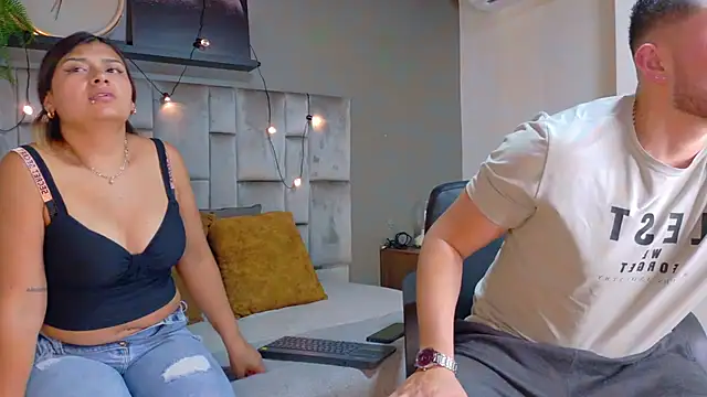 Luna and Jacksonn online show from July 2, 3:23 am