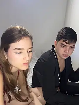 camy-andy3993 online show from May 19, 3:35 am