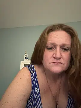 Kellilyn10 online show from May 28, 4:21 am