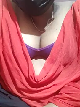 tamilkavitha123 online show from May 20, 12:13 pm