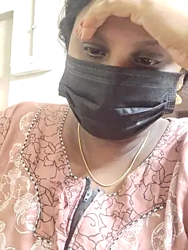 tamilkavitha123 online show from May 19, 4:41 am