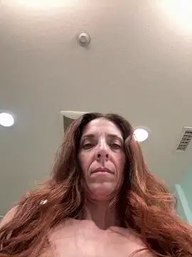 Raevyn online show from May 27, 4:31 am