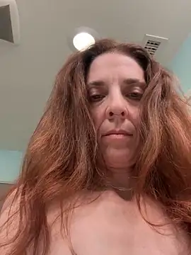 Raevyn online show from May 11, 4:47 am