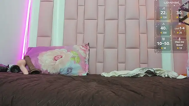 Princess Xoxo online show from May 19, 5:03 am