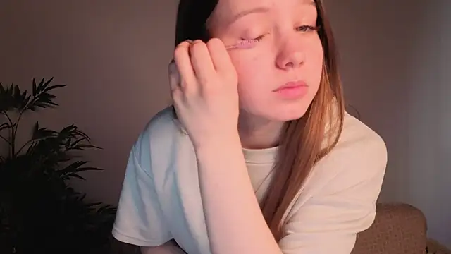 lolytaberry online show from May 20, 1:57 am