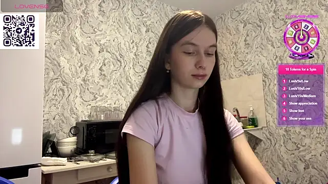 HinaDesire online show from May 29, 9:57 pm