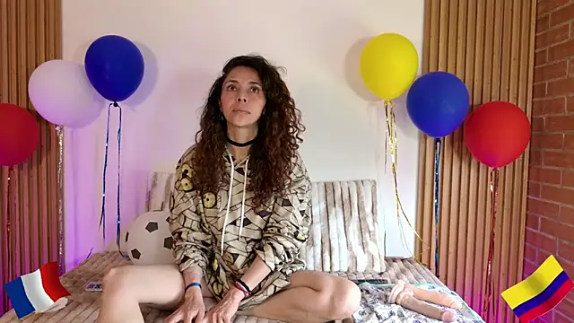 alissonandree online show from June 19, 6:55 pm